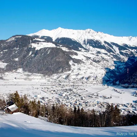 Alpenherz-1 By Interhome Daire Fendels